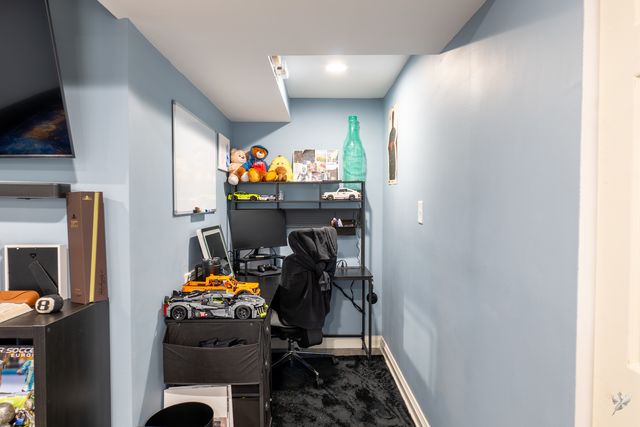 2418 Montclair Lane, Montgomery, IL 60538