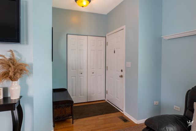 2418 Montclair Lane, Montgomery, IL 60538