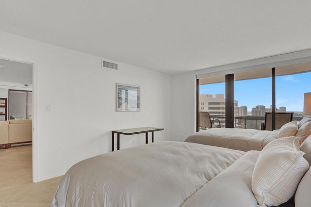 5380 N Ocean Drive 18a, Singer Island, FL 33404