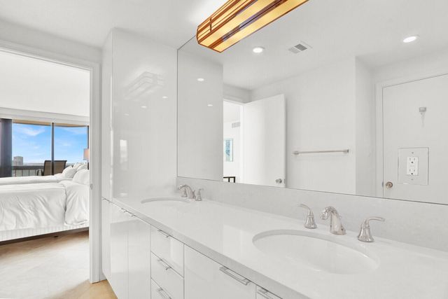 5380 N Ocean Drive 18a, Singer Island, FL 33404