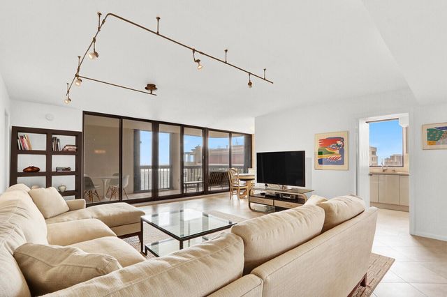 5380 N Ocean Drive 18a, Singer Island, FL 33404