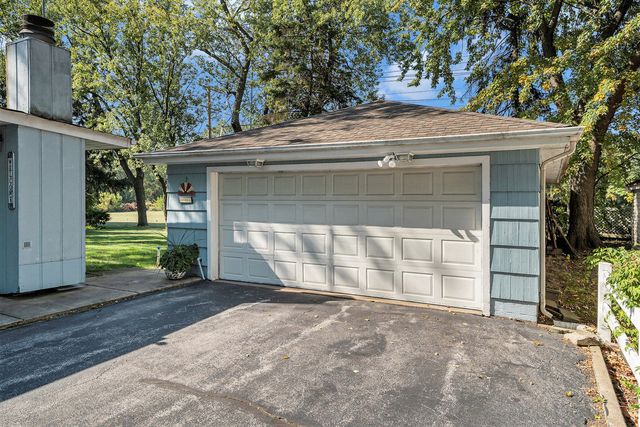 1991 Indiana Avenue, Lansing, IL 60438