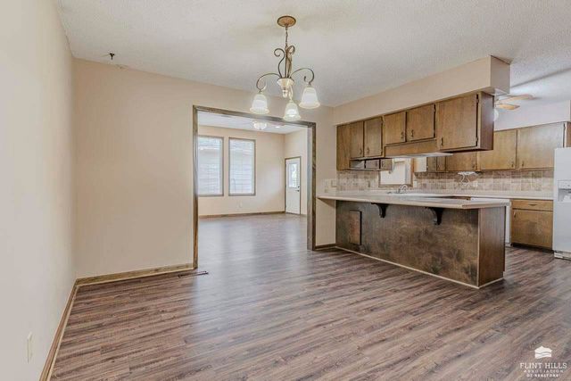 901 Allison Avenue, Manhattan, KS 66502