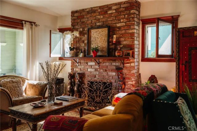 452 Holland Avenue, Highland Park, CA 90042