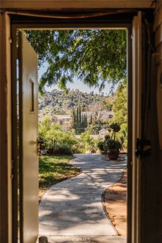 452 Holland Avenue, Highland Park, CA 90042