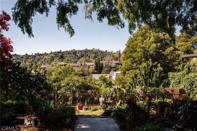 452 Holland Avenue, Highland Park, CA 90042