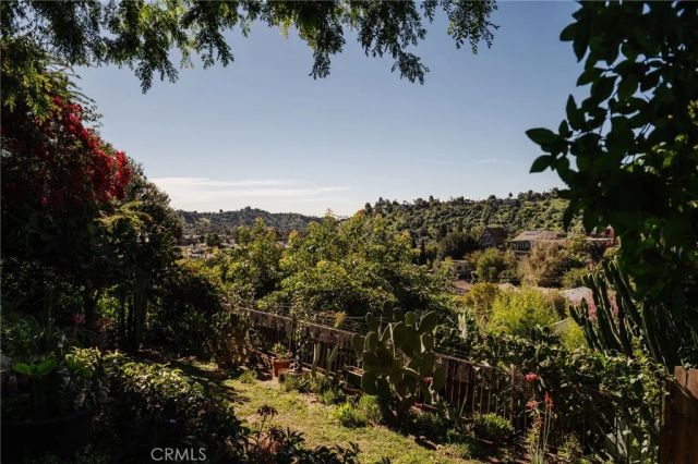 452 Holland Avenue, Highland Park, CA 90042