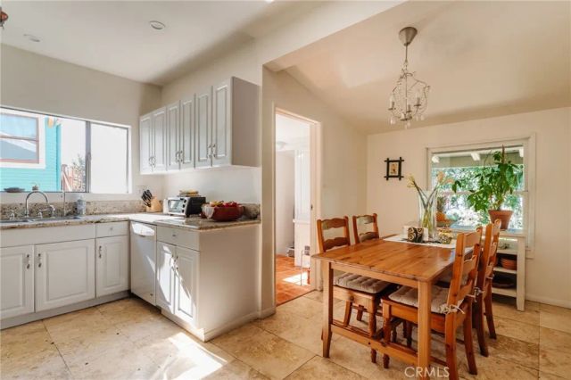 452 Holland Avenue, Highland Park, CA 90042