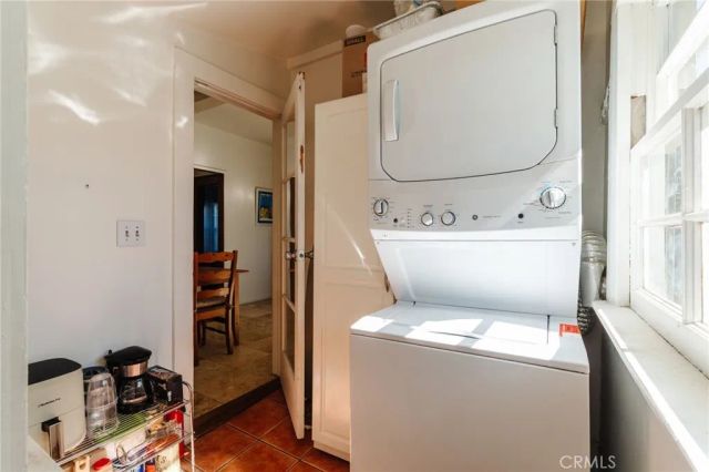 452 Holland Avenue, Highland Park, CA 90042