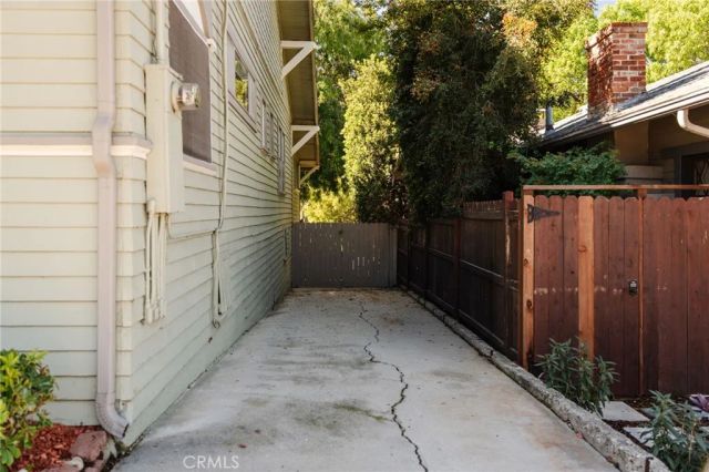452 Holland Avenue, Highland Park, CA 90042