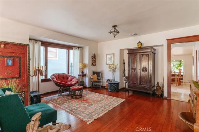 452 Holland Avenue, Highland Park, CA 90042