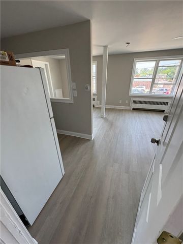375 N Broadway, East Providence, RI 02916