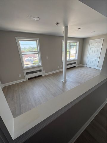 375 N Broadway, East Providence, RI 02916