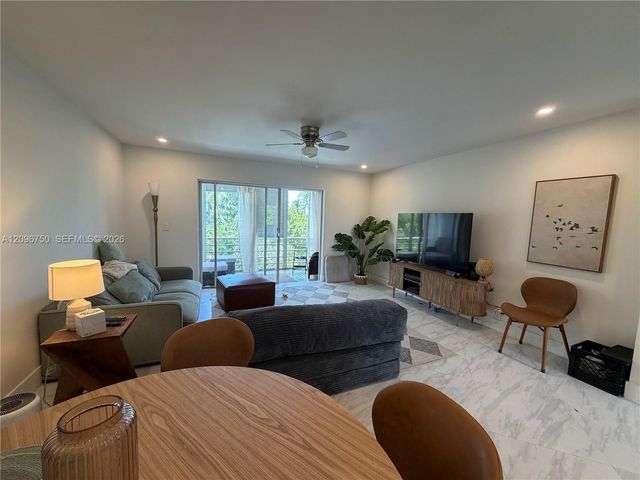 1000 NE 14th Avenue 408, Hallandale Beach, FL 33009