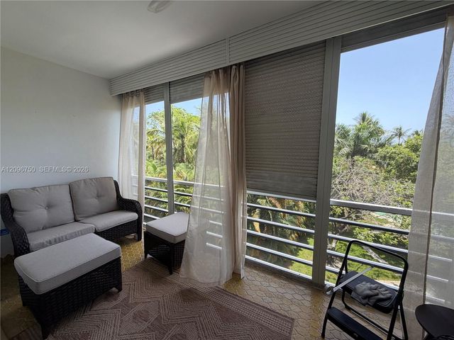 1000 NE 14th Avenue 408, Hallandale Beach, FL 33009