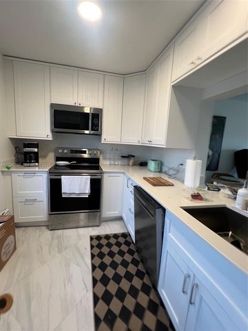 1000 NE 14th Avenue 408, Hallandale Beach, FL 33009