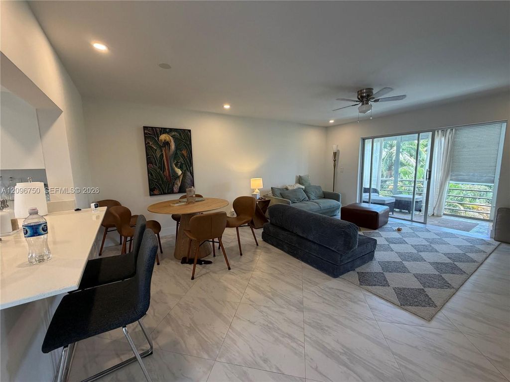 1000 NE 14th Avenue 408, Hallandale Beach, FL 33009