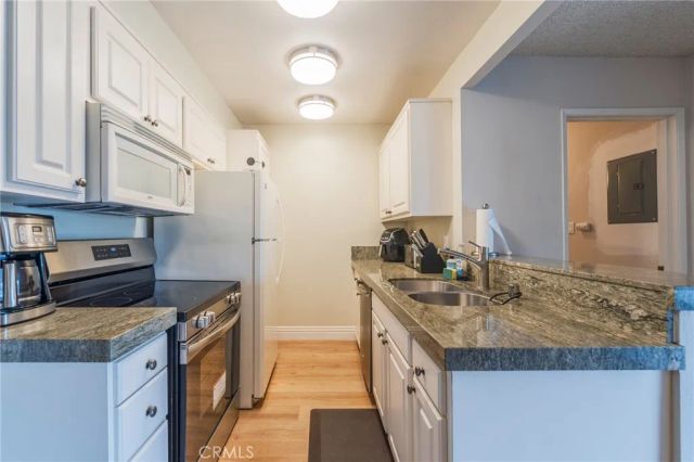 8163 Redlands Street 56, Playa Del Rey, CA 90293