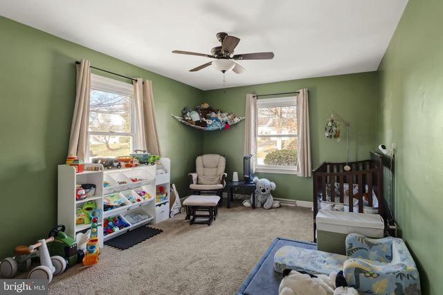 520 E LANCASTER ST, Red Lion, PA 17356