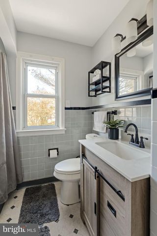 520 E LANCASTER ST, Red Lion, PA 17356