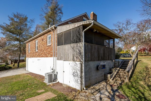 520 E LANCASTER ST, Red Lion, PA 17356