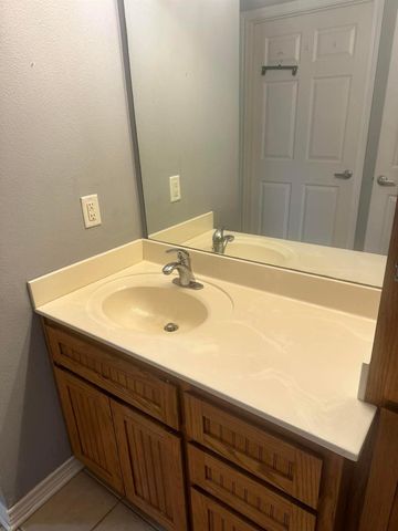 1130 E Ohio Street, Van, TX 75790