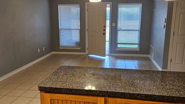 1130 E Ohio Street, Van, TX 75790