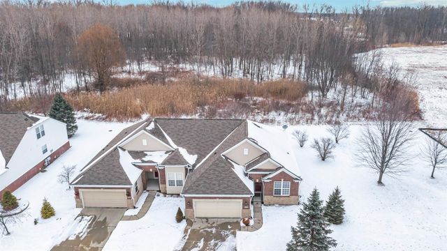 49723 Whisperwood Court, Macomb Twp, MI 48042