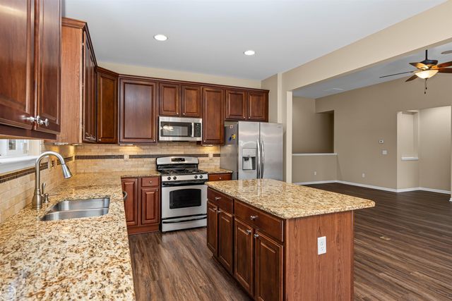 49723 Whisperwood Court, Macomb Twp, MI 48042