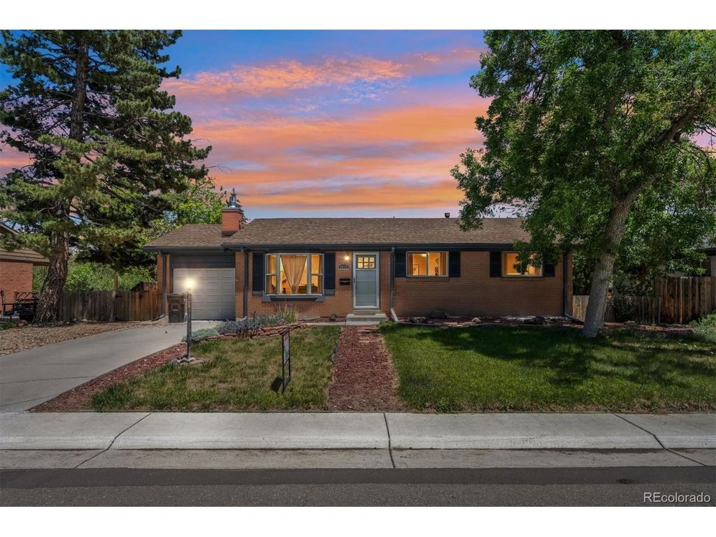 6050 Quail St, Arvada, CO 80004
