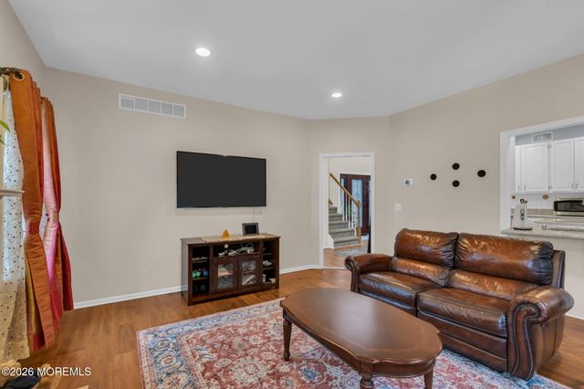 6 Johnny Drive, Farmingdale, NJ 07727