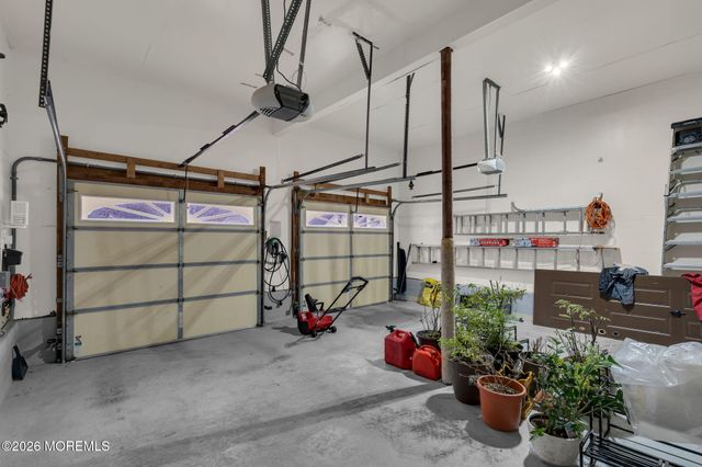 6 Johnny Drive, Farmingdale, NJ 07727