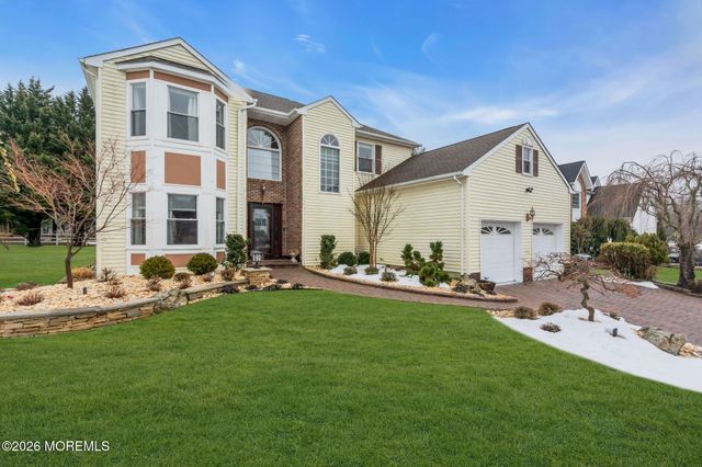 6 Johnny Drive, Farmingdale, NJ 07727