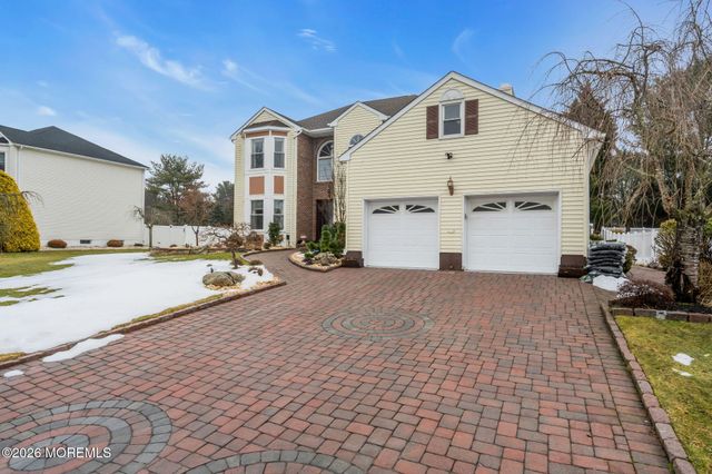 6 Johnny Drive, Farmingdale, NJ 07727