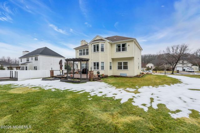 6 Johnny Drive, Farmingdale, NJ 07727