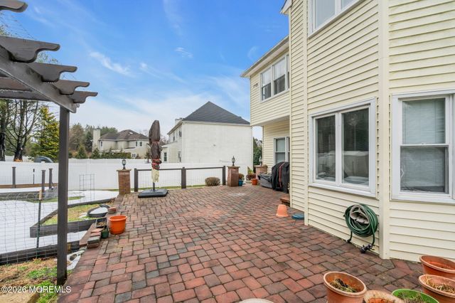 6 Johnny Drive, Farmingdale, NJ 07727