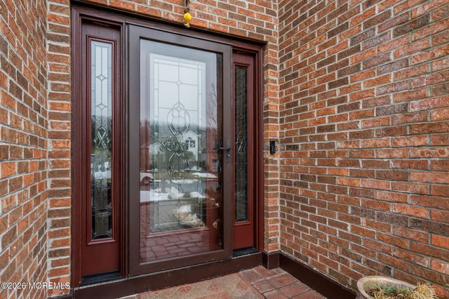 6 Johnny Drive, Farmingdale, NJ 07727