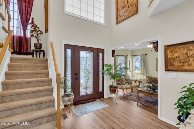 6 Johnny Drive, Farmingdale, NJ 07727