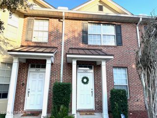 1523 FIELDVIEW Drive, Jacksonville, FL 32225