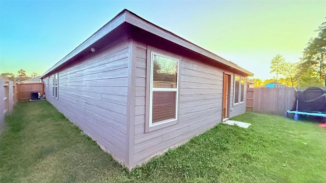 3109 Courtney Flower Drive, Conroe, TX 77301