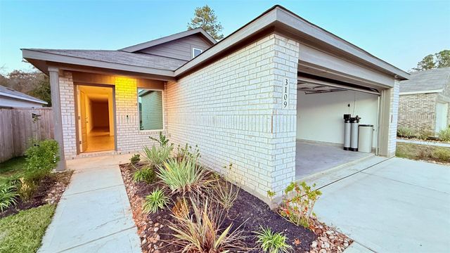 3109 Courtney Flower Drive, Conroe, TX 77301