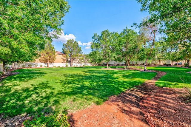 949 Medina De Leon Avenue, Henderson, NV 89015
