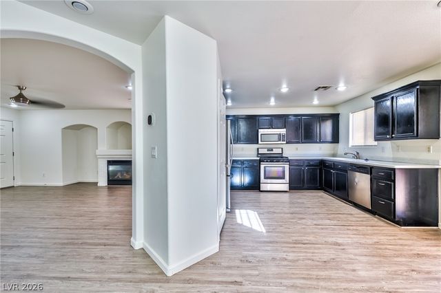 949 Medina De Leon Avenue, Henderson, NV 89015