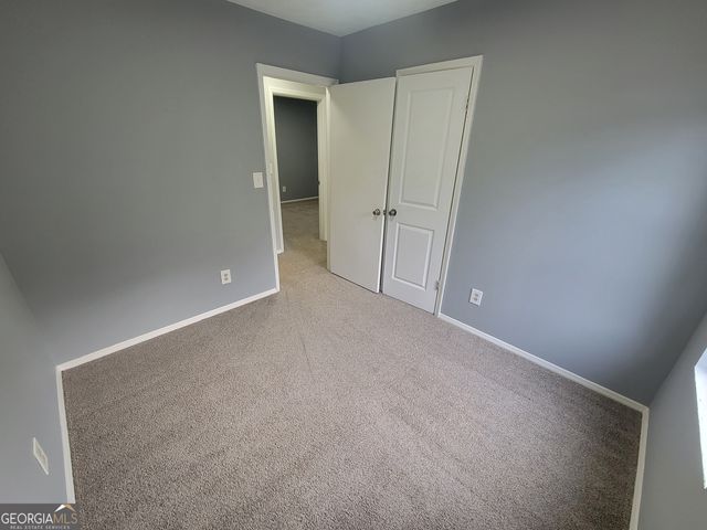 1085 Mainstreet Valley Drive, Stone Mountain, GA 30088