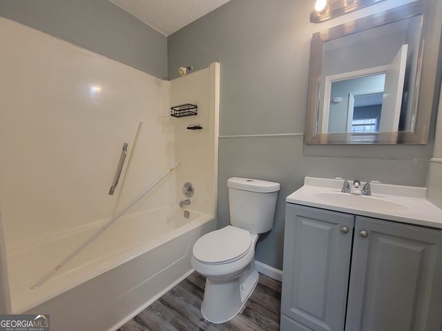 1085 Mainstreet Valley Drive, Stone Mountain, GA 30088