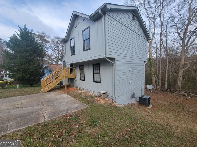 1085 Mainstreet Valley Drive, Stone Mountain, GA 30088