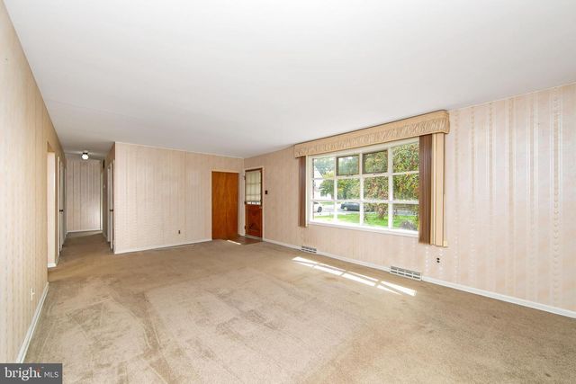 313 KINGS HWY, Clarksboro, NJ 08020