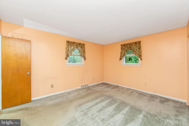 313 KINGS HWY, Clarksboro, NJ 08020