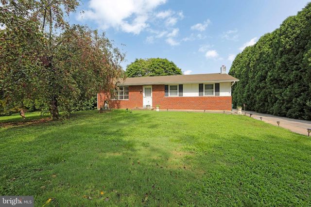 313 KINGS HWY, Clarksboro, NJ 08020
