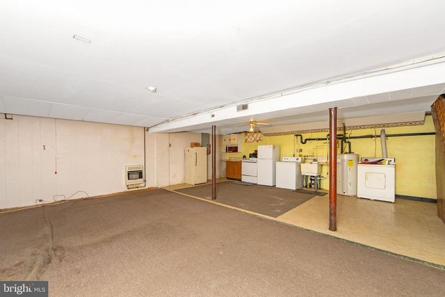 313 KINGS HWY, Clarksboro, NJ 08020